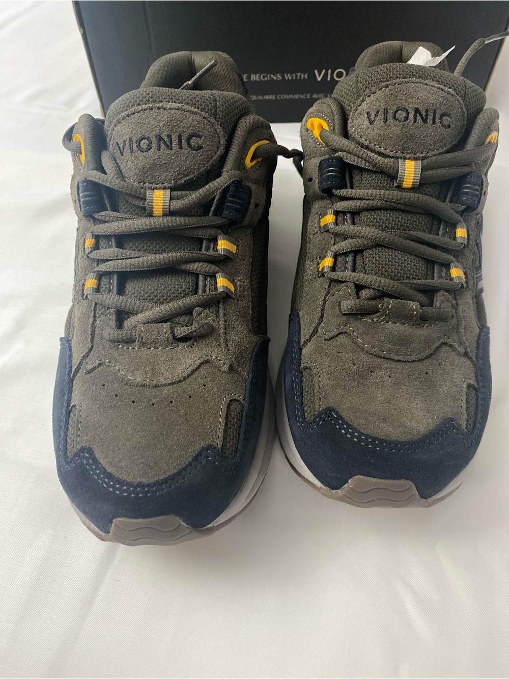 Vionic Men Olive & Navy Suede Sneaker